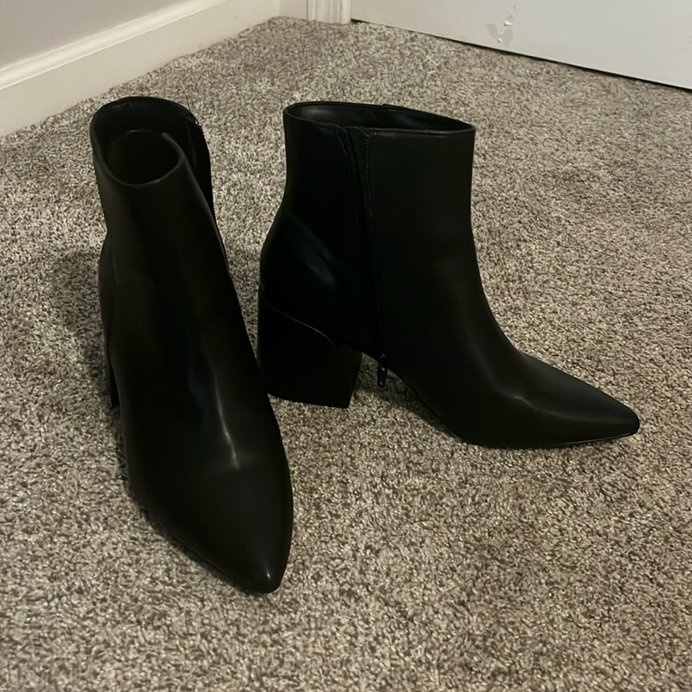 Madden Girl pointed ankle boots
